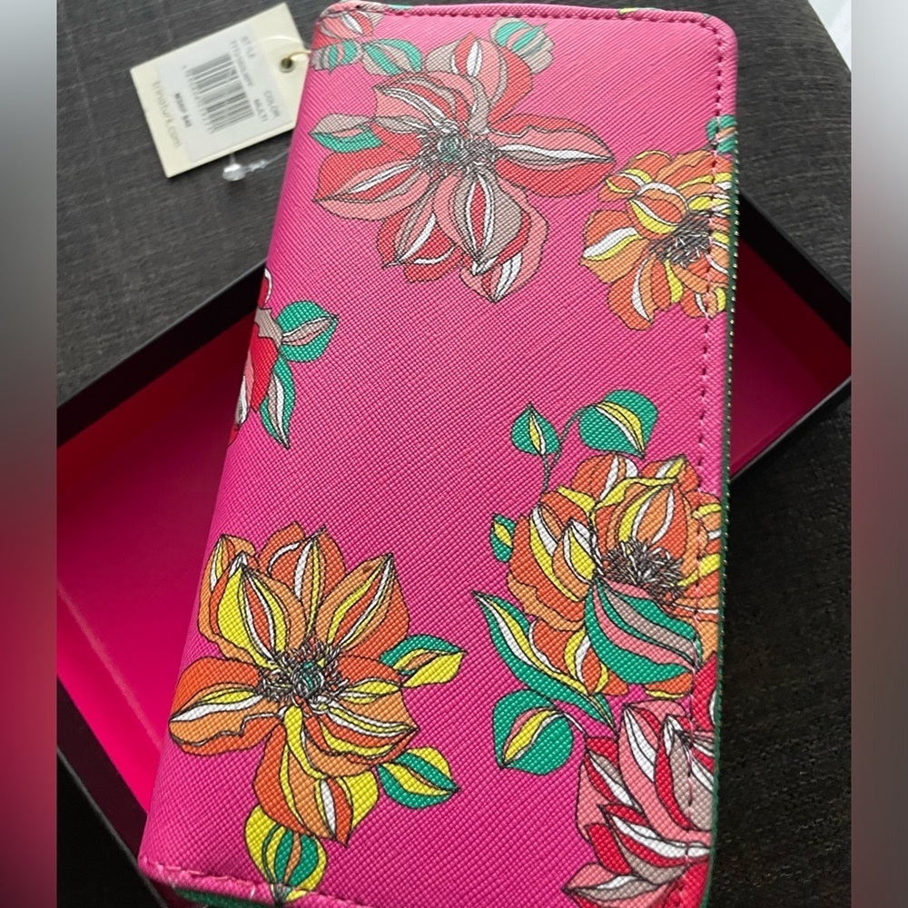 Trina Turk Pink Floral Wallet, floral wallet, pink wallet,women’s wallet . - Picture 2 of 14